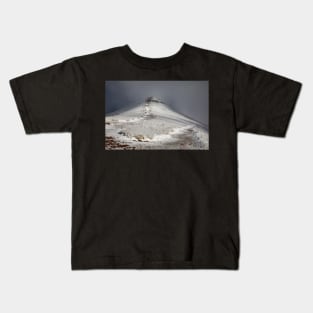 A snowy Corn Du in the Brecon Beacons National Park Kids T-Shirt